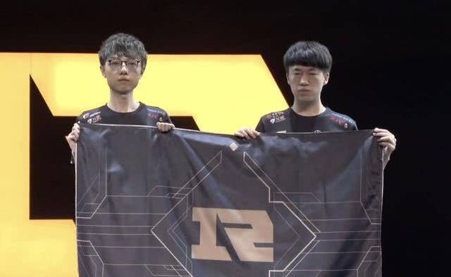 年轻替补在 年轻替补在