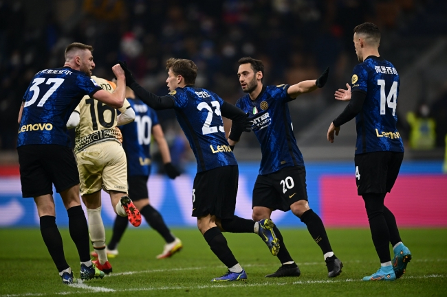 并不等于